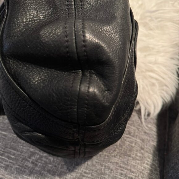 Michael Kors Bag Black Leather Gold Hardware Supple Slouchy - Picture 7 of 10